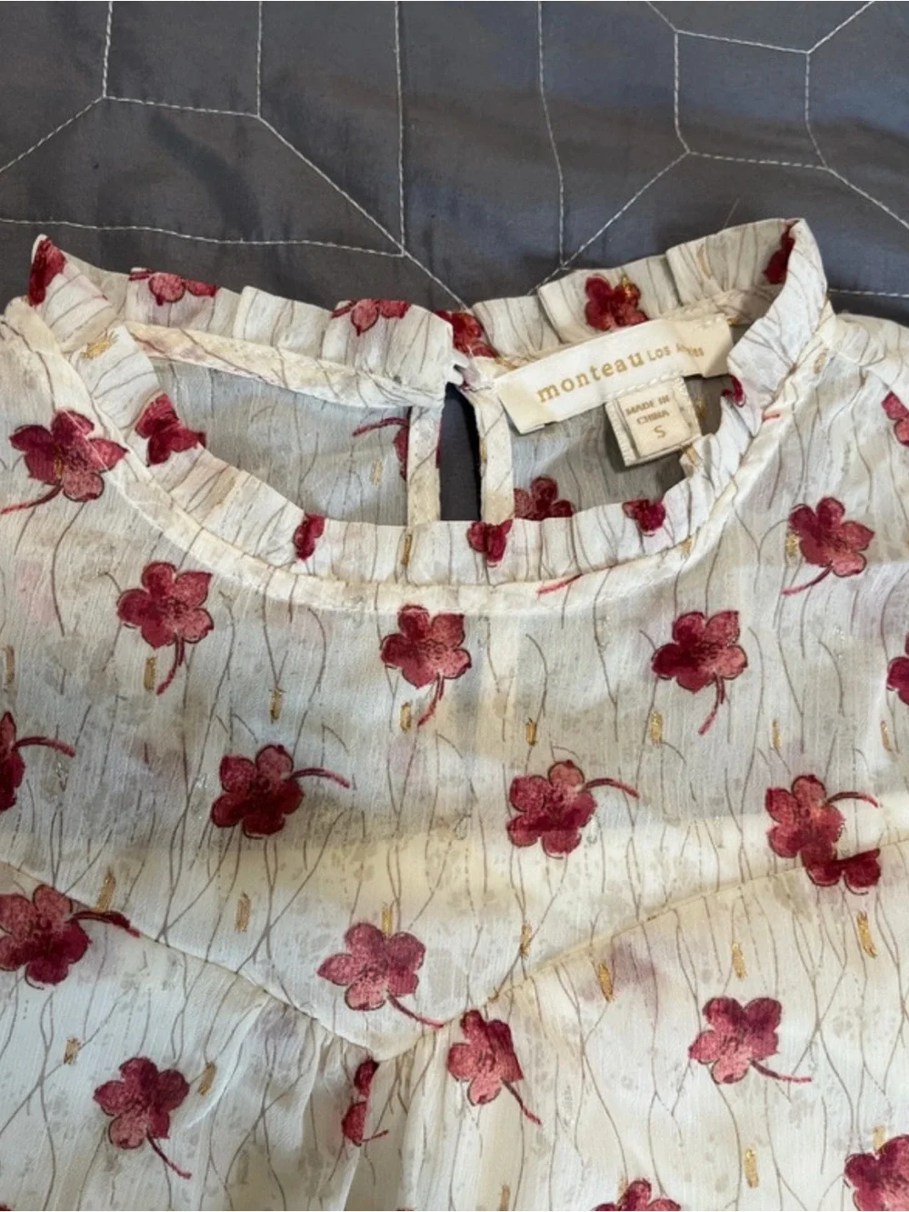 White Floral Ruffle Sleeve Top